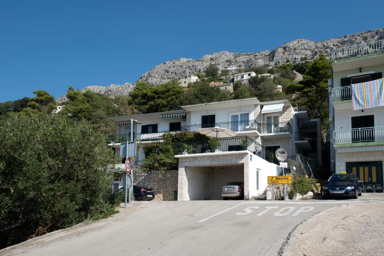 Apartments With A Parking Space Brela, Makarska - 16603 エクステリア 写真