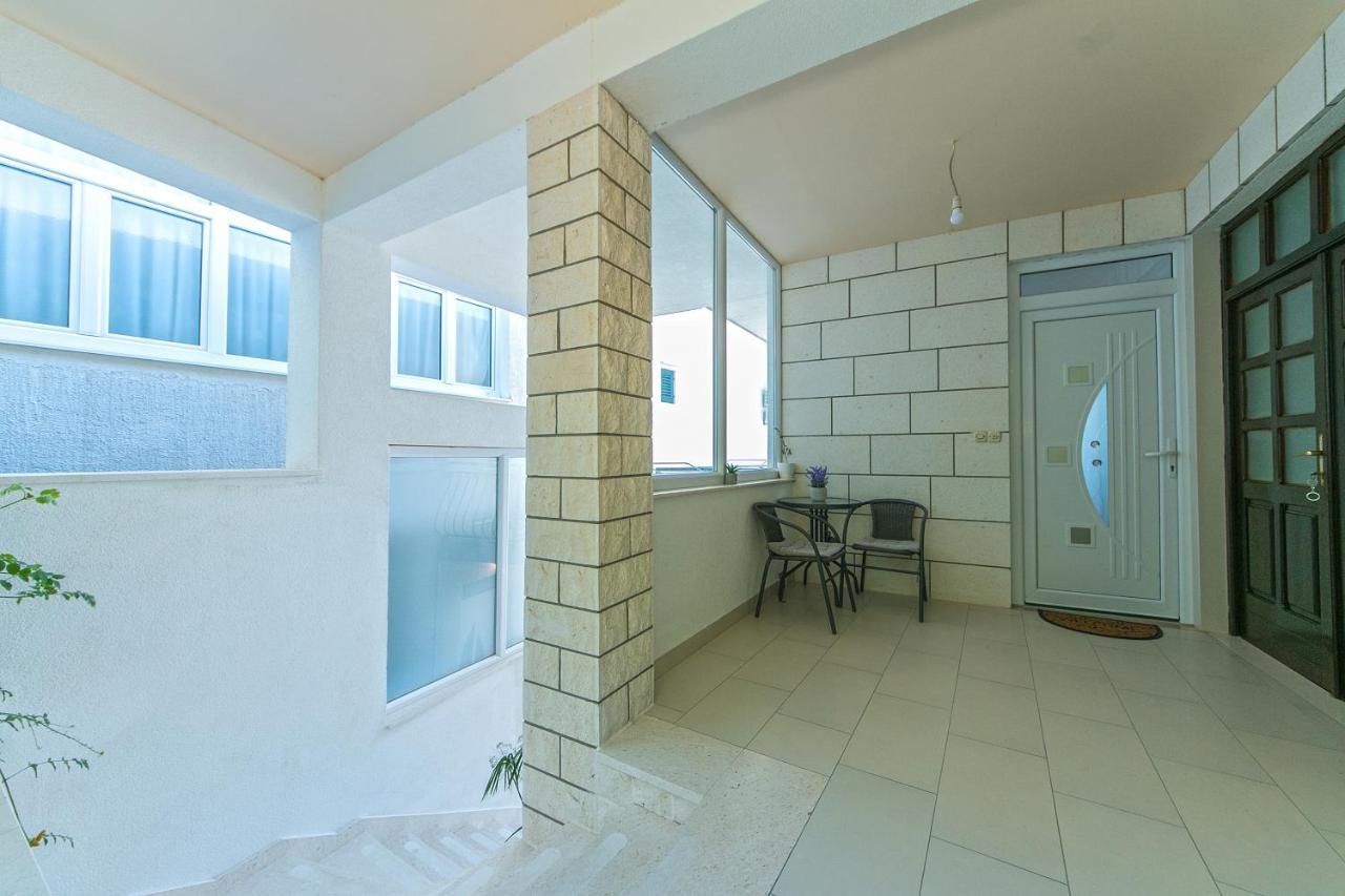 Apartments With A Parking Space Brela, Makarska - 16603 エクステリア 写真