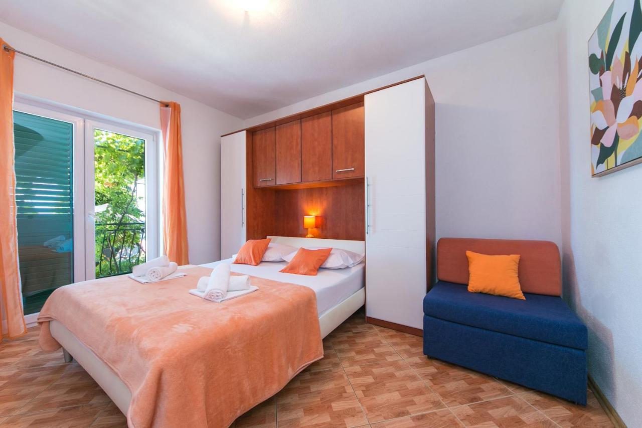 Apartments With A Parking Space Brela, Makarska - 16603 エクステリア 写真