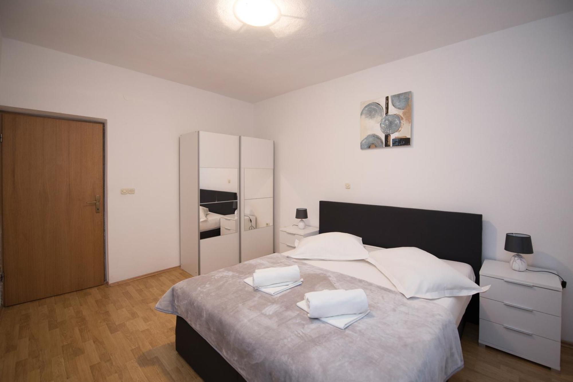 Apartments With A Parking Space Brela, Makarska - 16603 部屋 写真